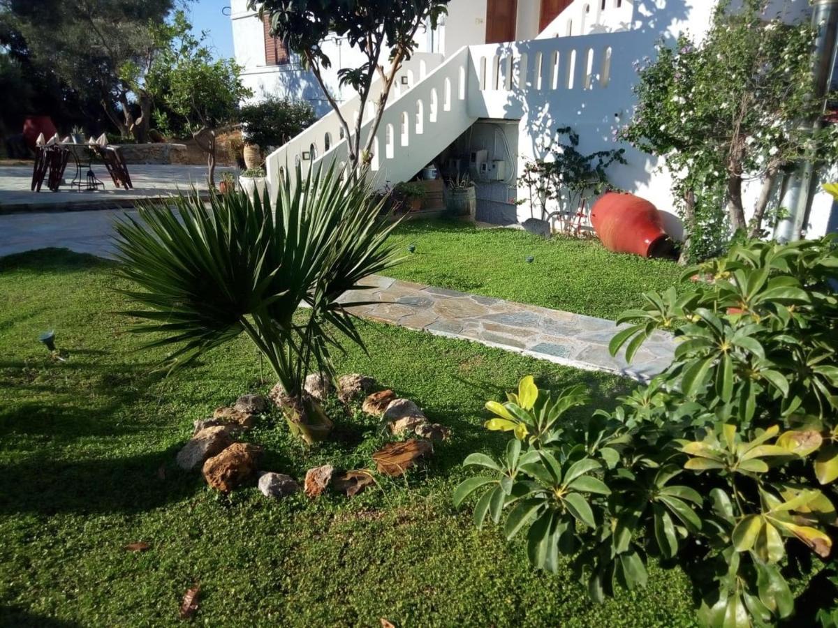 Thea Apartment Agia Marina  Exterior photo