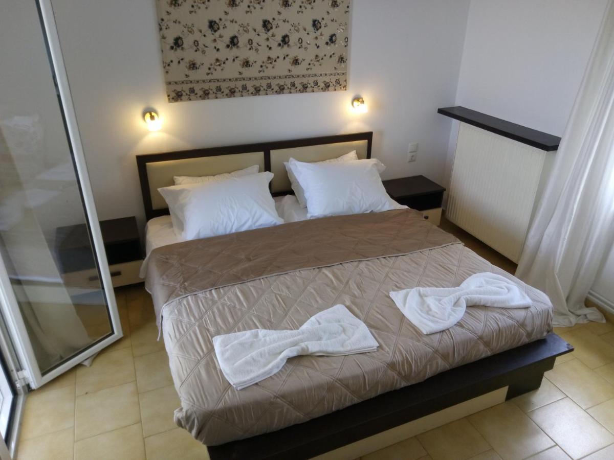 Thea Apartment Agia Marina  Exterior photo
