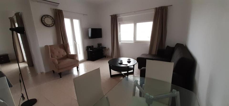 Thea Apartment Agia Marina  Exterior photo