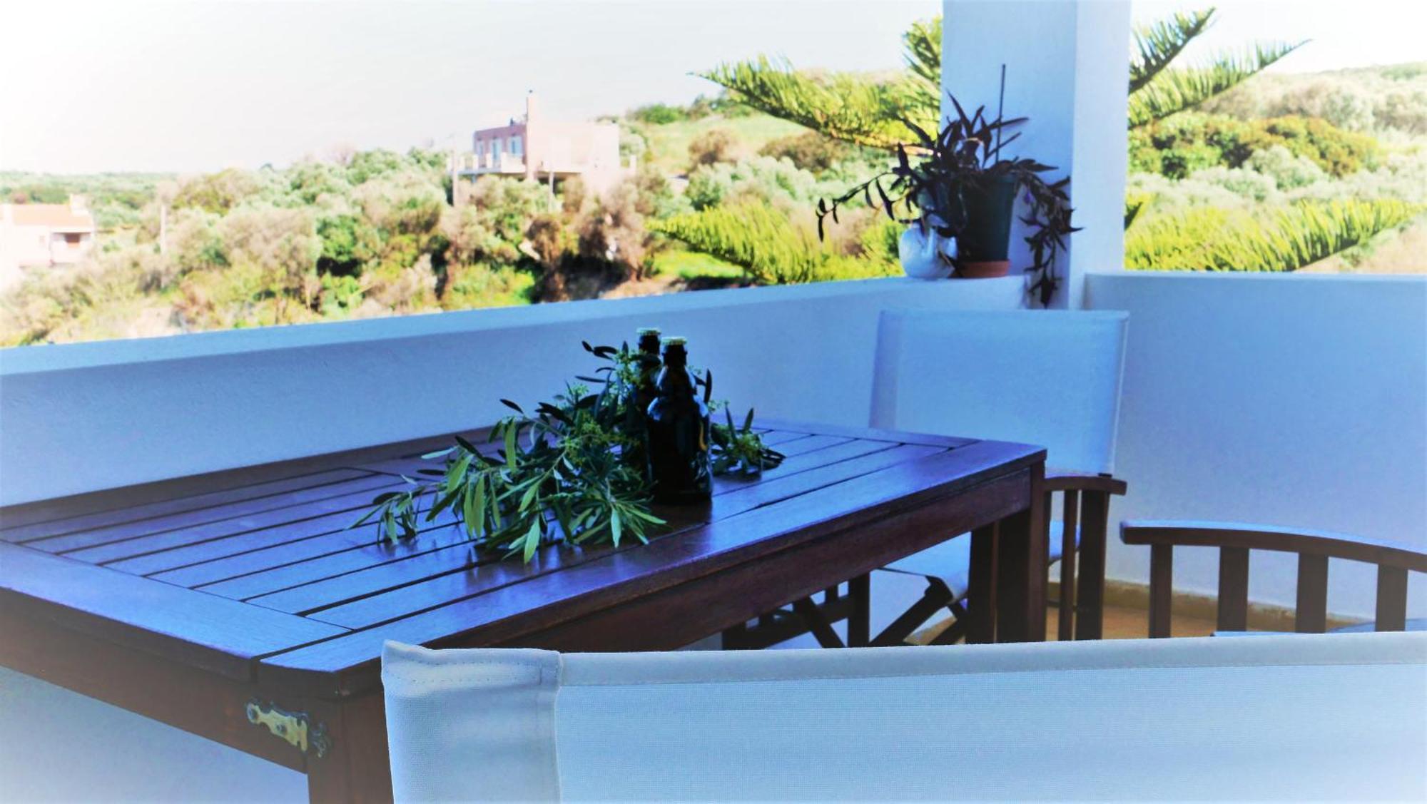 Thea Apartment Agia Marina  Exterior photo